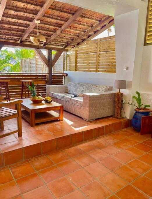 Maison Marouka Sur La Plage Du Diamant 勒迪亚芒 外观 照片